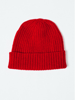 Navia hat red
